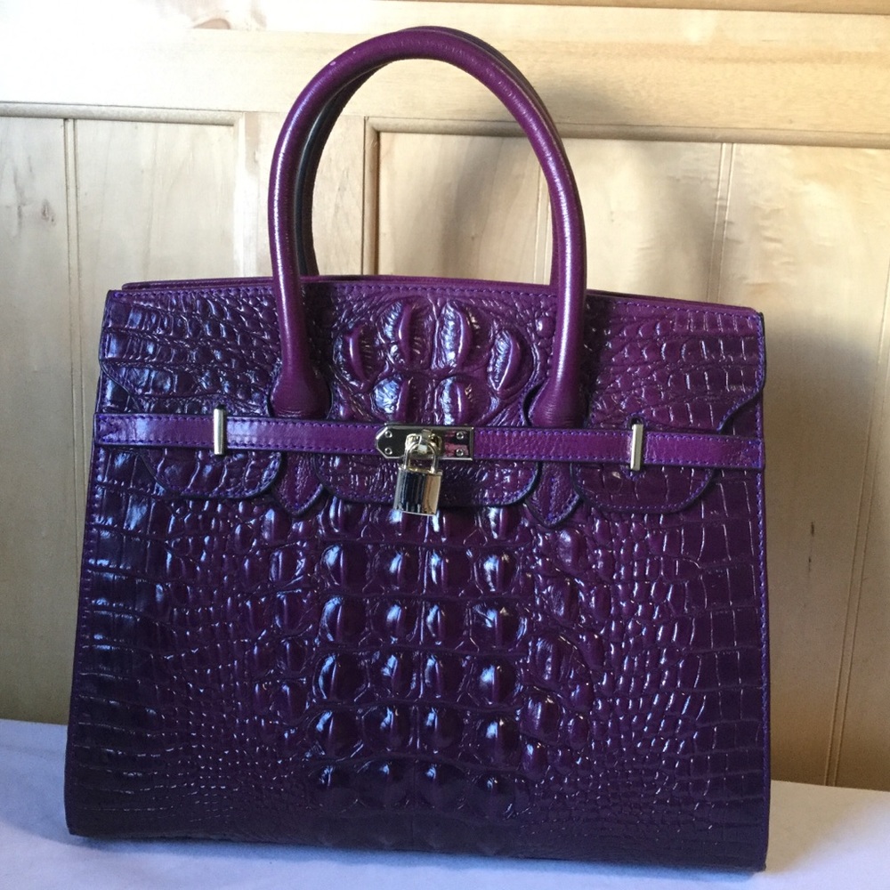Pijushi crocodile leather purse